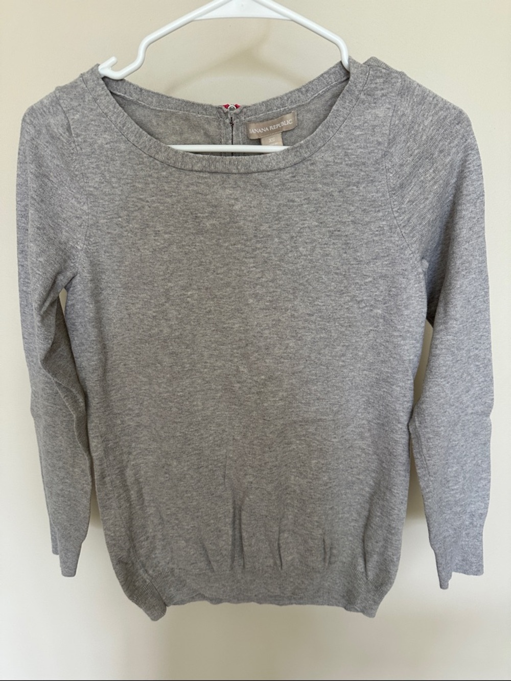 Banana Republic Heather Gray Scoop Neck Sweater